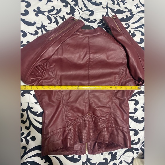 🔥Wore Once-Ci Sono Deep Maroon Coat- 100% Polyurethane shell- size Large - Picture 7 of 11